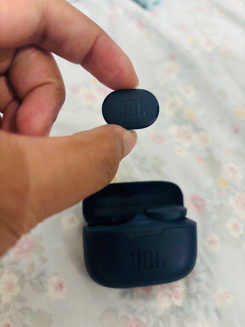 JBL Tune Buds 130NC dark blue (Category: Earphones) located in Manila. Submitted by estheregg (Listing ID 1450308931, Image 2). Description: .