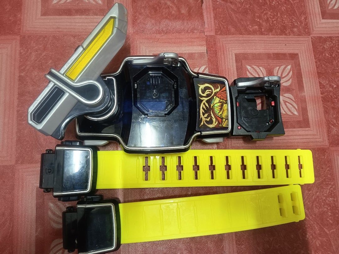 Kamen Rider Gaim Lock Seeds, Sengoku Driver, and Weapons (Category: Toys & Games) located in Kulim. Submitted by tendou92 (Listing ID 1450248092, Image 2). Description: Dx Sengoku Driver Set.Dapat semua macam dalam gambar.pos kena tambah.Faceplate Baron.Lockseed Orange,Bodou,Banana Dx.Dx Mosou Saber &Daidaimaru saber.Dx Genesis Core.Pos kena tambah.Tidak jual berasingan.Cod area kulim dan Penang saja.Pos pada hari saya cuti sahaja.