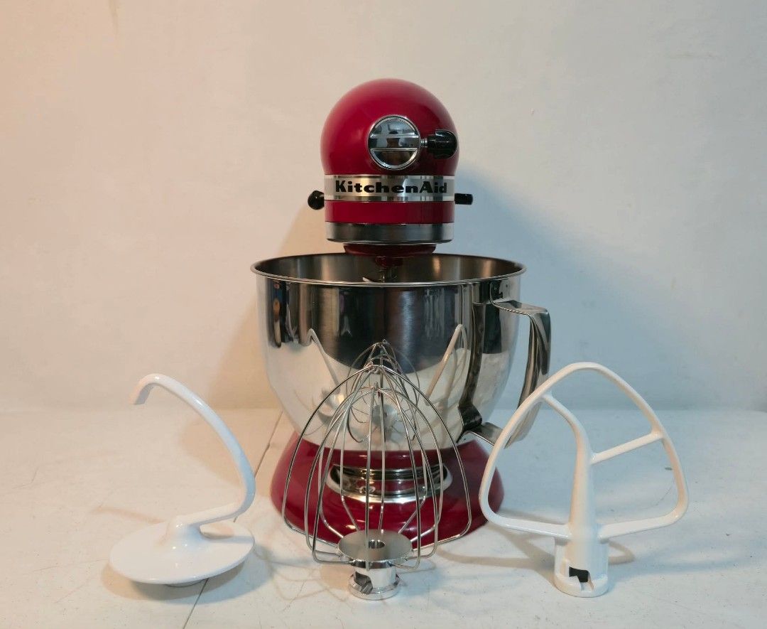 KitchenAid Artisan 5qt Stand Mixer (Category: Hand & Stand Mixers) located in Caloocan City. Submitted by souththrift_taytay (Listing ID 1450288250, Image 2). Description: KitchenAid Artisan 5qt Stand Mixer Mall Pull out Used as demo unit 220V 5qt/4.8L Made in USA Complete attachment No issue .