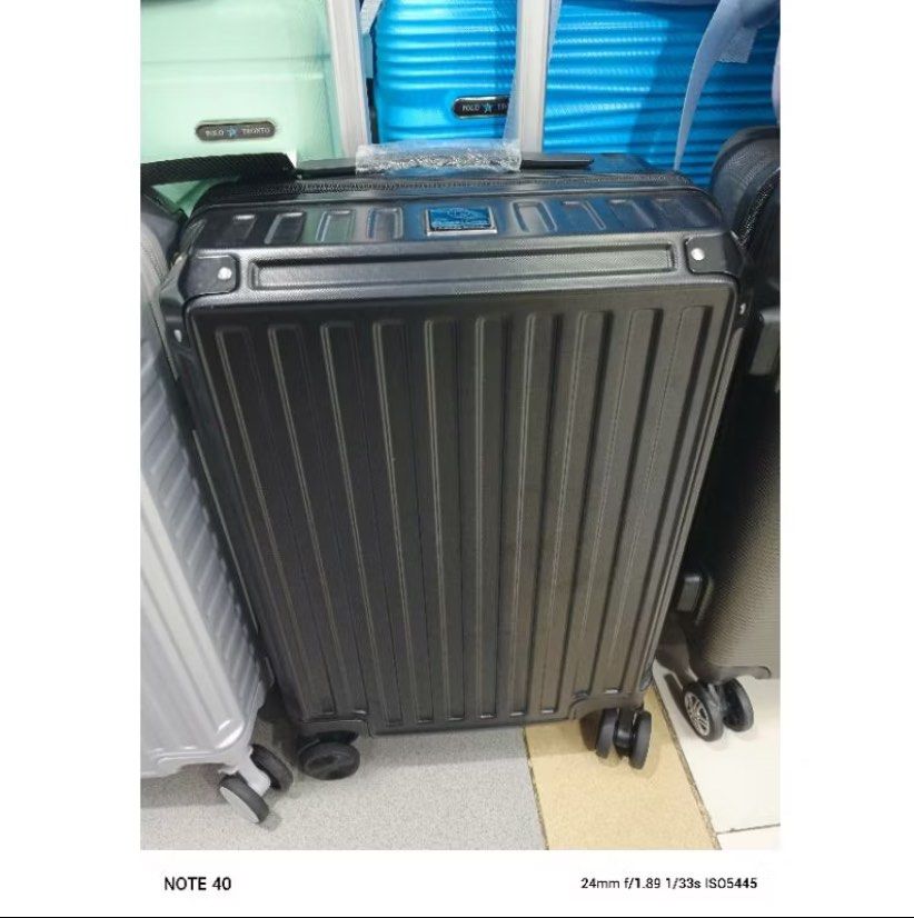 Koper hitam 20 inch travel cross (Kategori: Tas & Dompet Wanita) berada di Malang. Dikirim oleh stayss5 (ID iklan 1450318821, Gambar 1). Deskripsi: Koper Premium Anti Pecah KOPER BAGASI/KABIN 20 INCH Spesifikasi produk: ✅ Merk : GOFLEX/TRAVEL CROS ✅ Warna : Black ✅ 100% ORIGINAL ✅ Sistem Kunci TSA LOCK / KUNCI TANAM sudah 3 kombinasi angka ✅ Password kunci awal dari Seller 000 Dan Bisa Disetting Sendiri ✅ Putaran 4 Roda 360° Tipe Roda Silent ✅ Ha