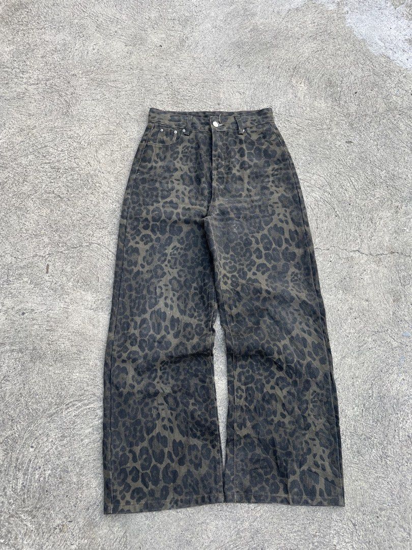 leopard baggy pants (Category: Jeans) located in Manila. Submitted by heironjay140351 (Listing ID 1450299902, Image 2). Description: no issue color rate 10 need wash lang makapal tela waist 29-30 lenght - 41 thigh 13 hem 10.