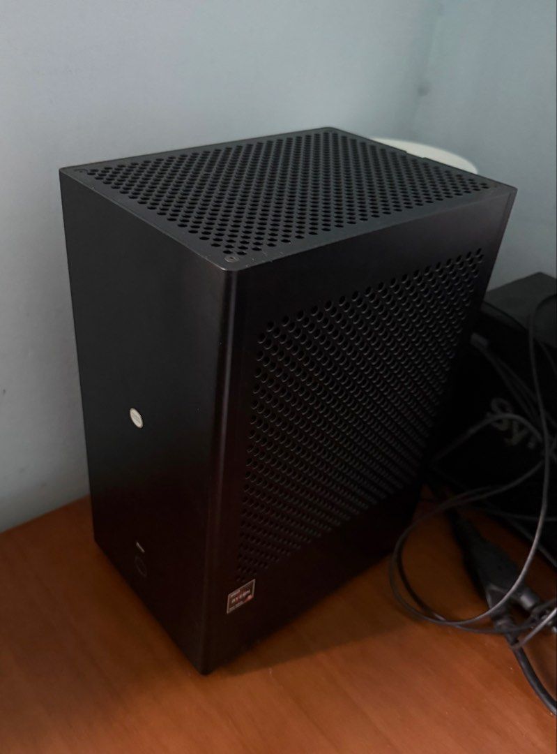Mini Black Desktop Computer511714166938675200
