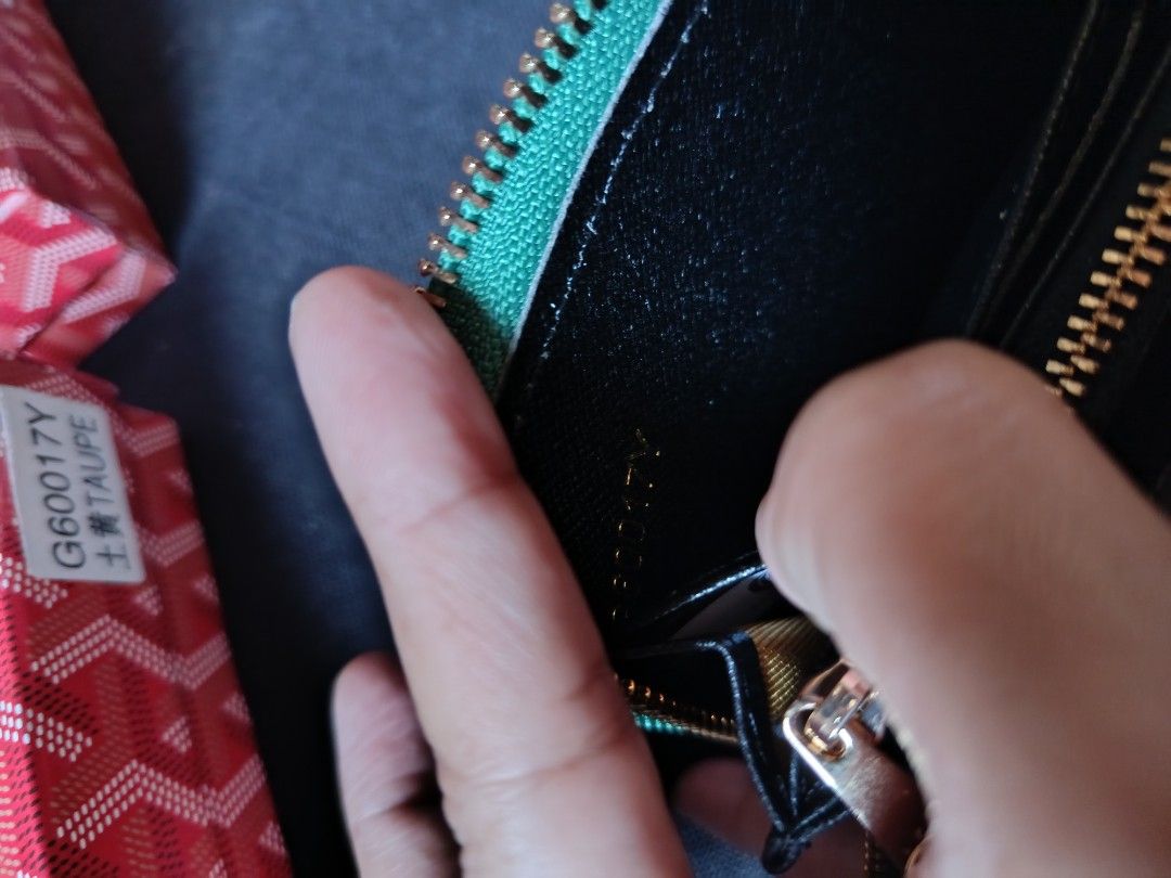 Goyard Long wallet (Category: Luxury Bags & Wallets) located in Kawit. Submitted by laraandrade (Listing ID 1450142625, Image 3). Description: .
