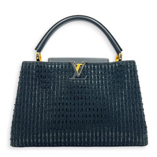 (Category: ) located in . Submitted by carousellluxury (Listing ID 1450202197, Image 1). Description: .