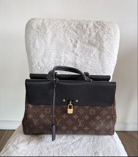 (Category: ) located in . Submitted by closet24 (Listing ID 1450160018, Image 1). Description: .