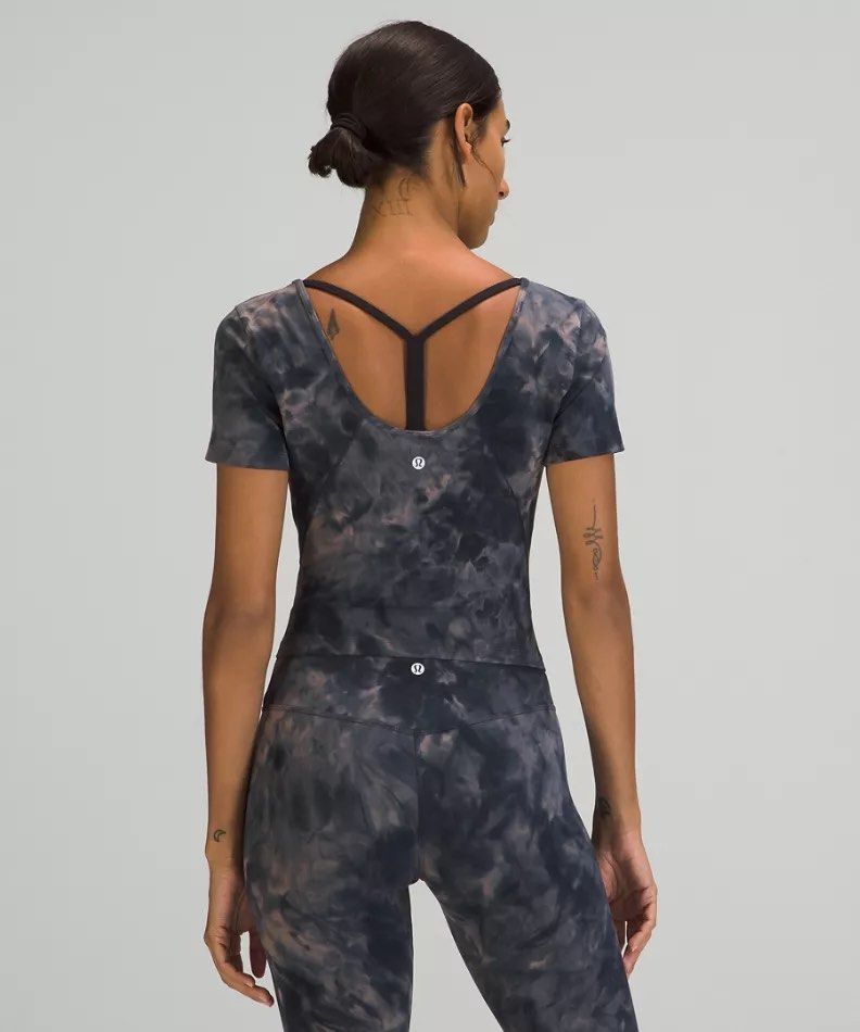 Lululemon Align Set (Category: Activewear) located in Bustos. Submitted by krjavier (Listing ID 1450238755, Image 2). Description: Removed Tag but these are size 6.