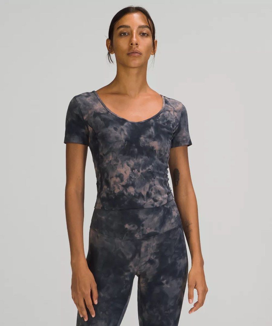 Lululemon Align Set (Category: Activewear) located in Bustos. Submitted by krjavier (Listing ID 1450238755, Image 1). Description: Removed Tag but these are size 6.