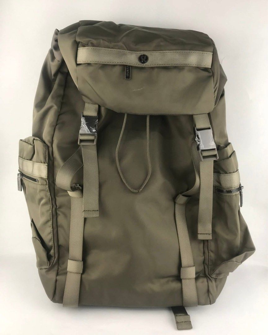 Lululemon Wanderlust Backpack 25L (Category: Backpacks) located in Binan City. Submitted by pinkykeenshop (Listing ID 1450287614, Image 1). Description: .