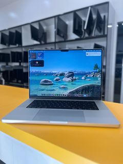 Macbook M1 Series Collection item 1