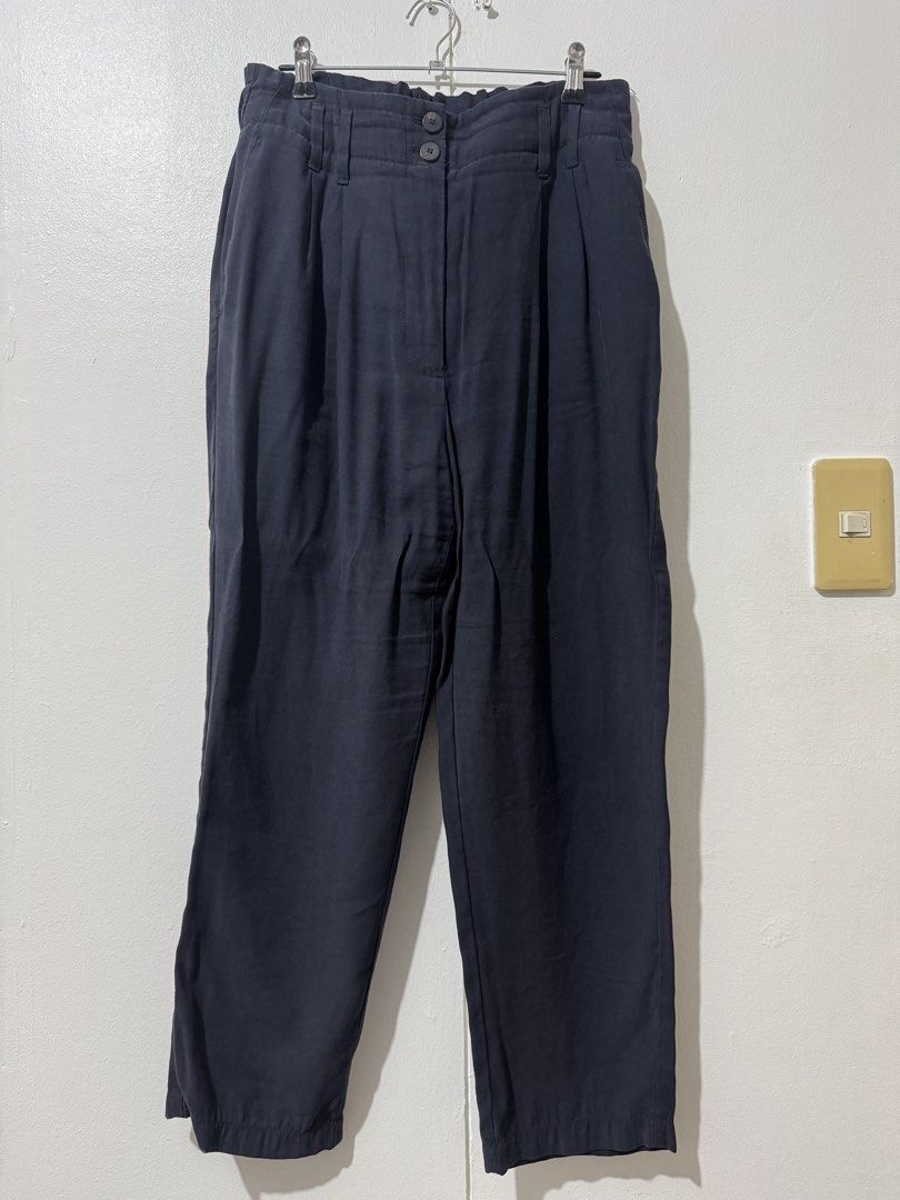 Mango Women Navy Blue Trouser Pants (Category: Other Bottoms) located in San Juan City. Submitted by charrrbr (Listing ID 1450303662, Image 1). Description: Brand: Mango Suit Color: Navy Blue Size: Eur38 (28 waist) Style: Paperbag waist, high-waisted, stretchable at the back Fit: Relaxed .