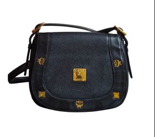 (Category: ) located in . Submitted by modishthriftstore (Listing ID 1450205599, Image 1). Description: .