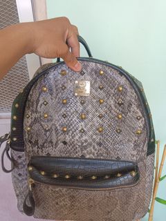 (Category: ) located in . Submitted by jnjthriftshop123 (Listing ID 1450147066, Image 1). Description: .