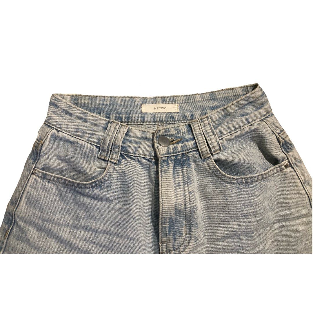 Light Wash Wide Leg Jeans Size 24 (Category: Jeans) located in Taguig. Submitted by bchiira (Listing ID 1450169468, Image 2). Description: - Brand: METWO - Color: Light Wash Denim - Waist Size: 24 - Fit: Wide Leg - Perfect length for 4’11 girlies .