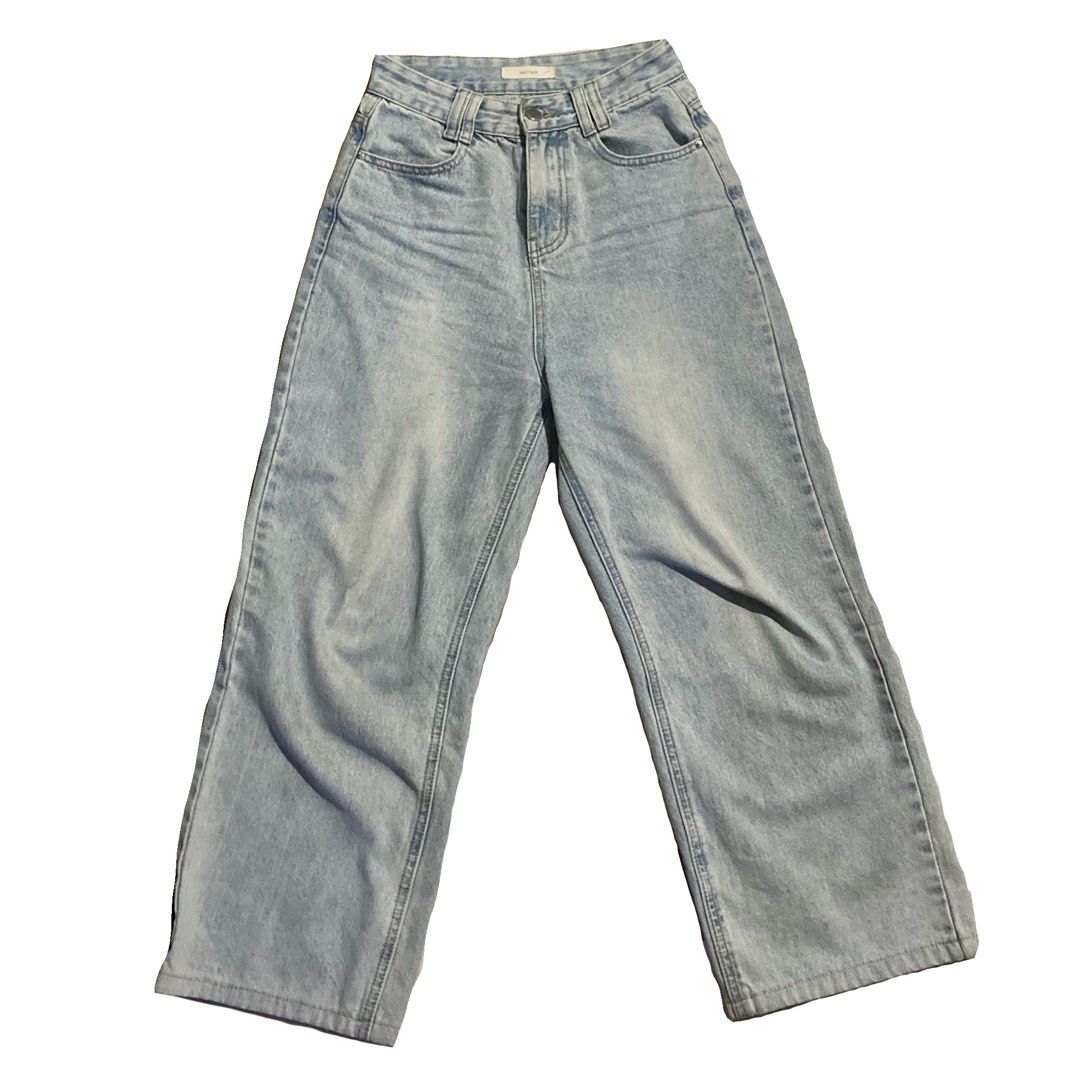 Light Wash Wide Leg Jeans Size 24 (Category: Jeans) located in Taguig. Submitted by bchiira (Listing ID 1450169468, Image 1). Description: - Brand: METWO - Color: Light Wash Denim - Waist Size: 24 - Fit: Wide Leg - Perfect length for 4’11 girlies .