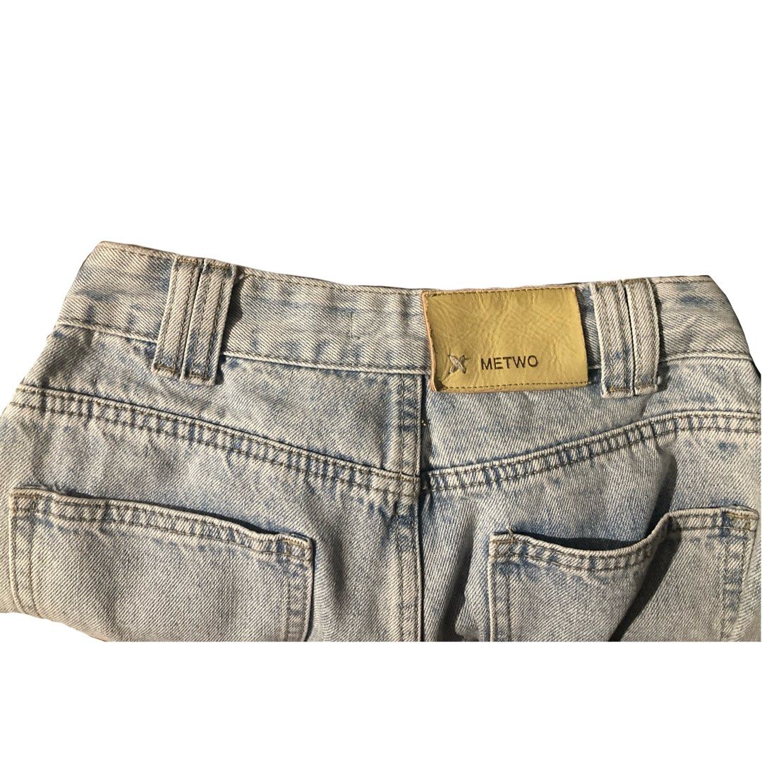 Light Wash Wide Leg Jeans Size 24 (Category: Jeans) located in Taguig. Submitted by bchiira (Listing ID 1450169468, Image 3). Description: - Brand: METWO - Color: Light Wash Denim - Waist Size: 24 - Fit: Wide Leg - Perfect length for 4’11 girlies .