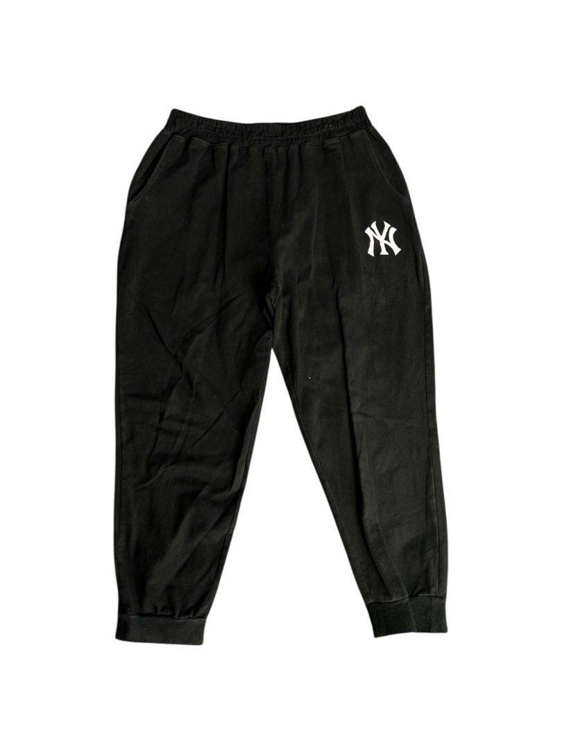 MLB Jogging Pants 2 (Category: Joggers) located in Calapan. Submitted by seria_thrifting_apparel (Listing ID 1450181962, Image 1). Description: ✅MLB • Width: 28-36 • Length: 34 • Hem: 5.5 • Color rate: 9/10 • Issue: Cut washtag (Very Good Condition).