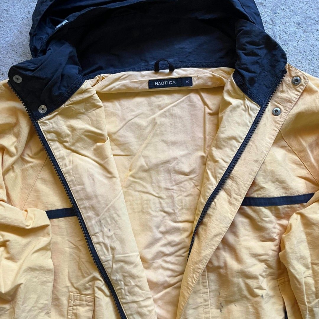Nautica windbreaker (Category: Coats, Jackets and Outerwear) located in Manila. Submitted by _thrift_time (Listing ID 1450155217, Image 2). Description: No issue Excellent condition Quality color rate.