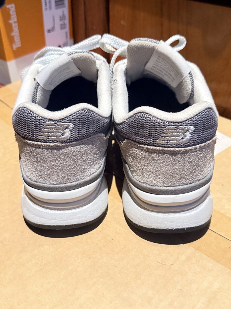由 Fuuuu (刊登 ID 1450192737，圖片 3) 提交，位於 台北市 (Taipei) 的 newbalance 慢跑鞋 (類別：運動鞋、球鞋)，說明：有正常使用痕跡 如圖 邊緣微破損 整體約4.5成新 底部沒有破損 還是可以正常使用 便宜亂賣 無鞋盒 以上不介意再購買 尺寸 24.5 。