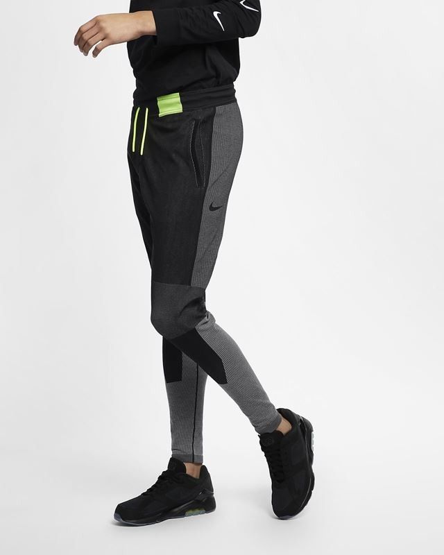 NIKE TECH PACK KNIT SC PANTS (Category: Activewear) located in Talisay. Submitted by nooooooooooooooooy (Listing ID 1450231637, Image 1). Description: NIKE TECH PACK KNIT SC PANTS MEDIUM WAIST 29 TO 32 LENGTH 39 EXCELLENT NO FLAWS, NEED WASH PM💌💌.