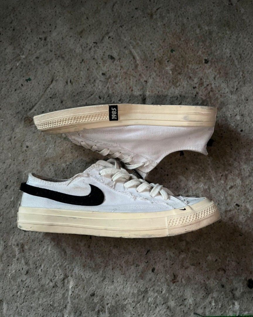 Nike X Converse 1985 (Category: Sneakers) located in Manila. Submitted by _thrift_time (Listing ID 1450158724, Image 1). Description: No issue Excellent condition Quality color rate.