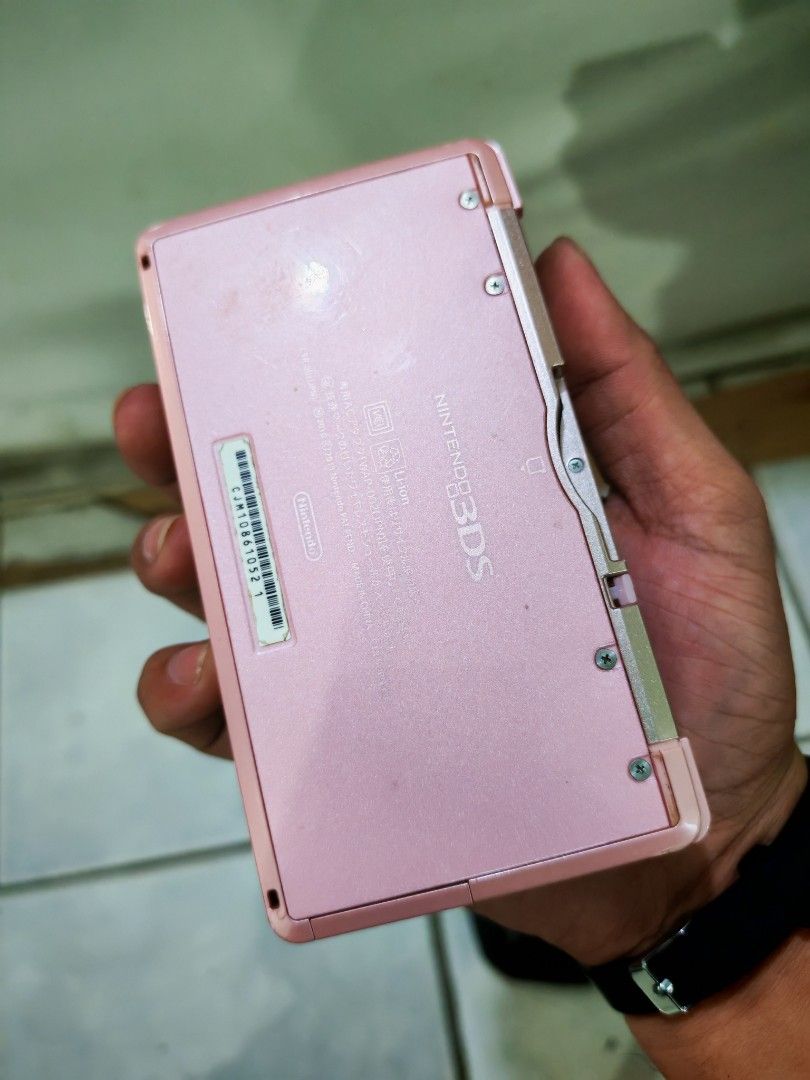 Nintendo 3DS pink😍👌 (Category: Nintendo) located in Daet. Submitted by jemotovlog28 (Listing ID 1450195760, Image 3). Description: .