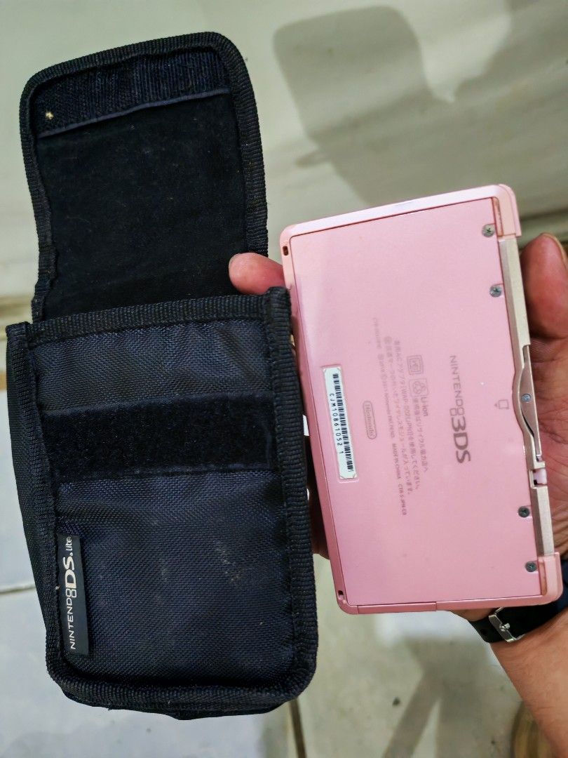 Nintendo 3DS pink😍👌 (Category: Nintendo) located in Daet. Submitted by jemotovlog28 (Listing ID 1450195760, Image 2). Description: .