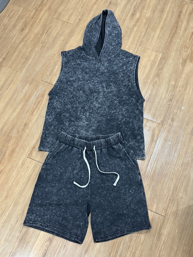 No brand coords (Category: Sets & Coordinates) located in Taguig. Submitted by las0716 (Listing ID 1450144138, Image 1). Description: Buyer will shoulder shipping fee.