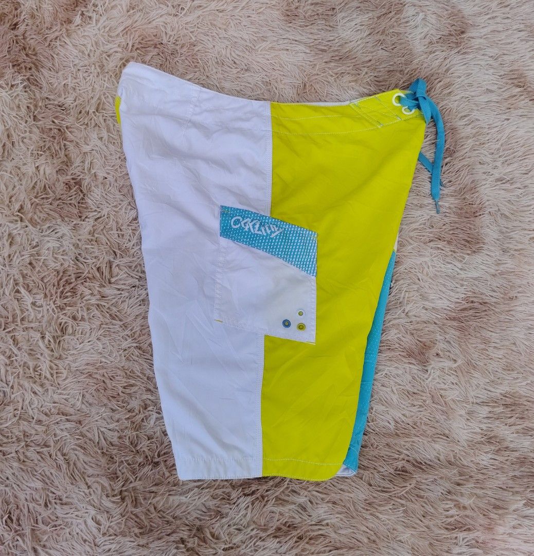 OAKLEY BOARD SHORTS🩳 (Category: Swim Trunks & Board Shorts) located in Bislig. Submitted by tuazons21 (Listing ID 1450283262, Image 3). Description: OAKLEY BOARD SHORT SIZE 34 CR 10/10 NO FLAWS GOOD AS NEW CONDITION SOLID NIYO🔥🔥 DM TO PURCHASE👛💸?.