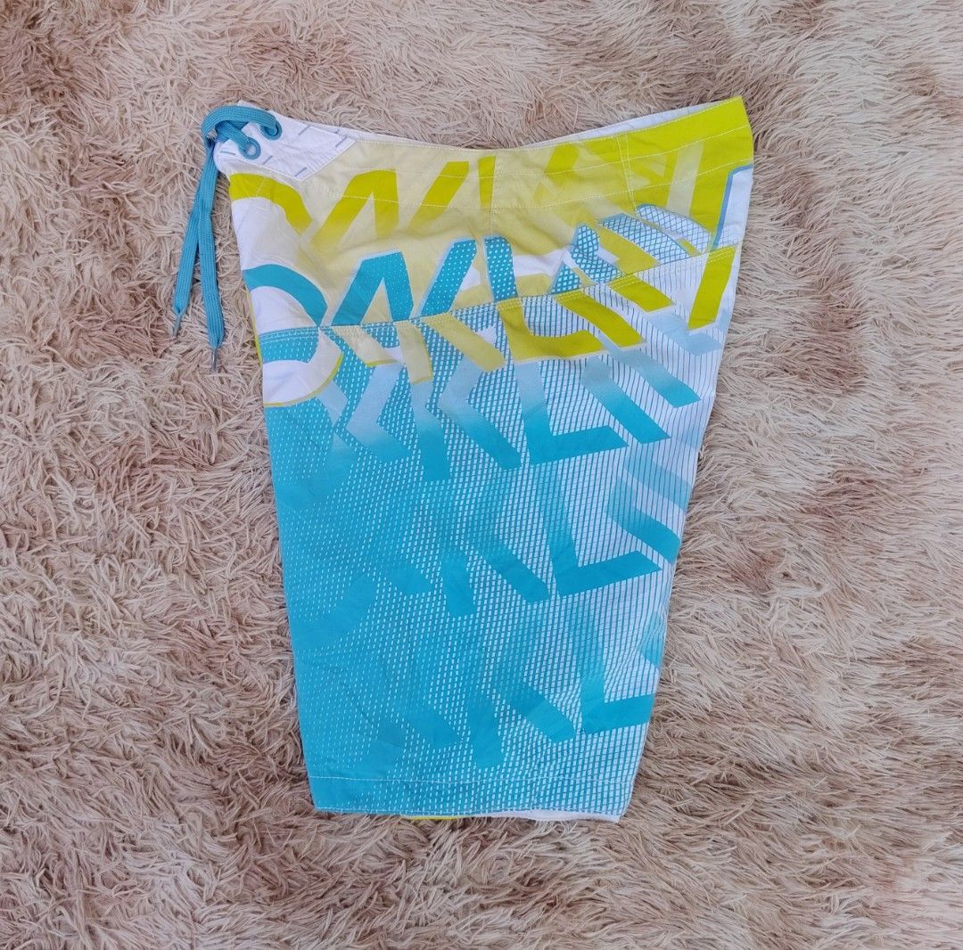 OAKLEY BOARD SHORTS🩳 (Category: Swim Trunks & Board Shorts) located in Bislig. Submitted by tuazons21 (Listing ID 1450283262, Image 2). Description: OAKLEY BOARD SHORT SIZE 34 CR 10/10 NO FLAWS GOOD AS NEW CONDITION SOLID NIYO🔥🔥 DM TO PURCHASE👛💸?.