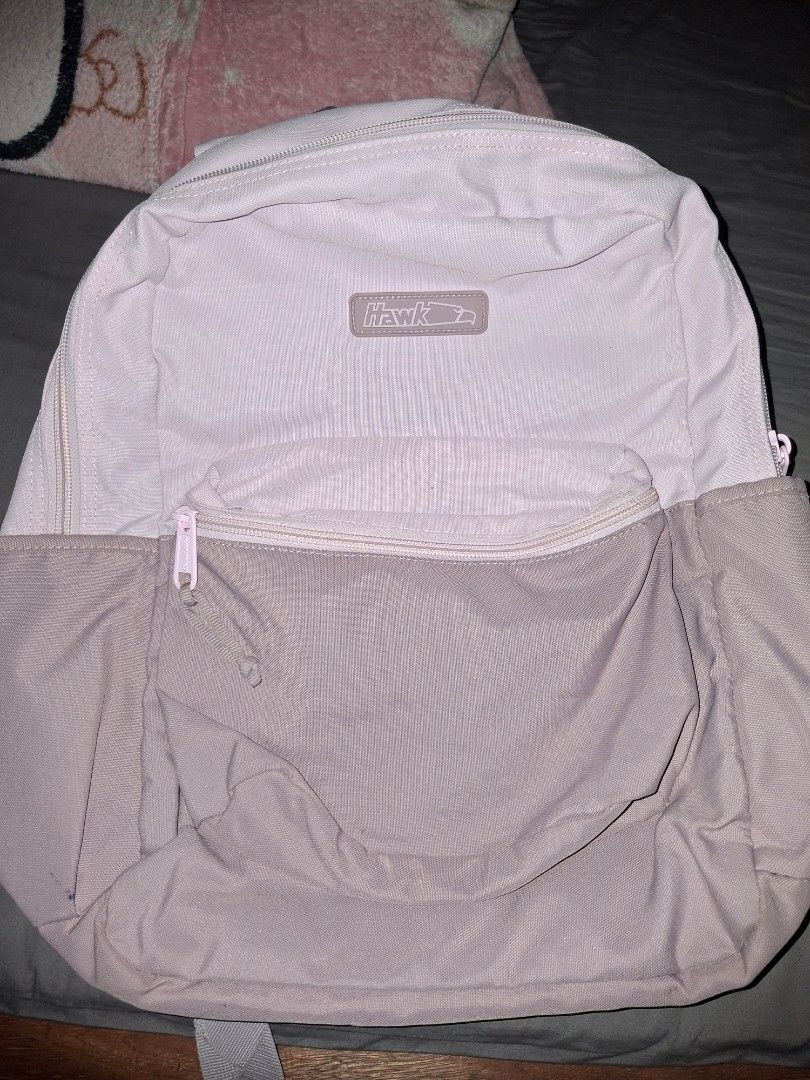original hawk bag (Category: Luxury Bags & Wallets) located in Manila. Submitted by capyiiibaraaaa (Listing ID 1450192986, Image 1). Description: Original Hawk bag perfect for school, everyday use, traveling.