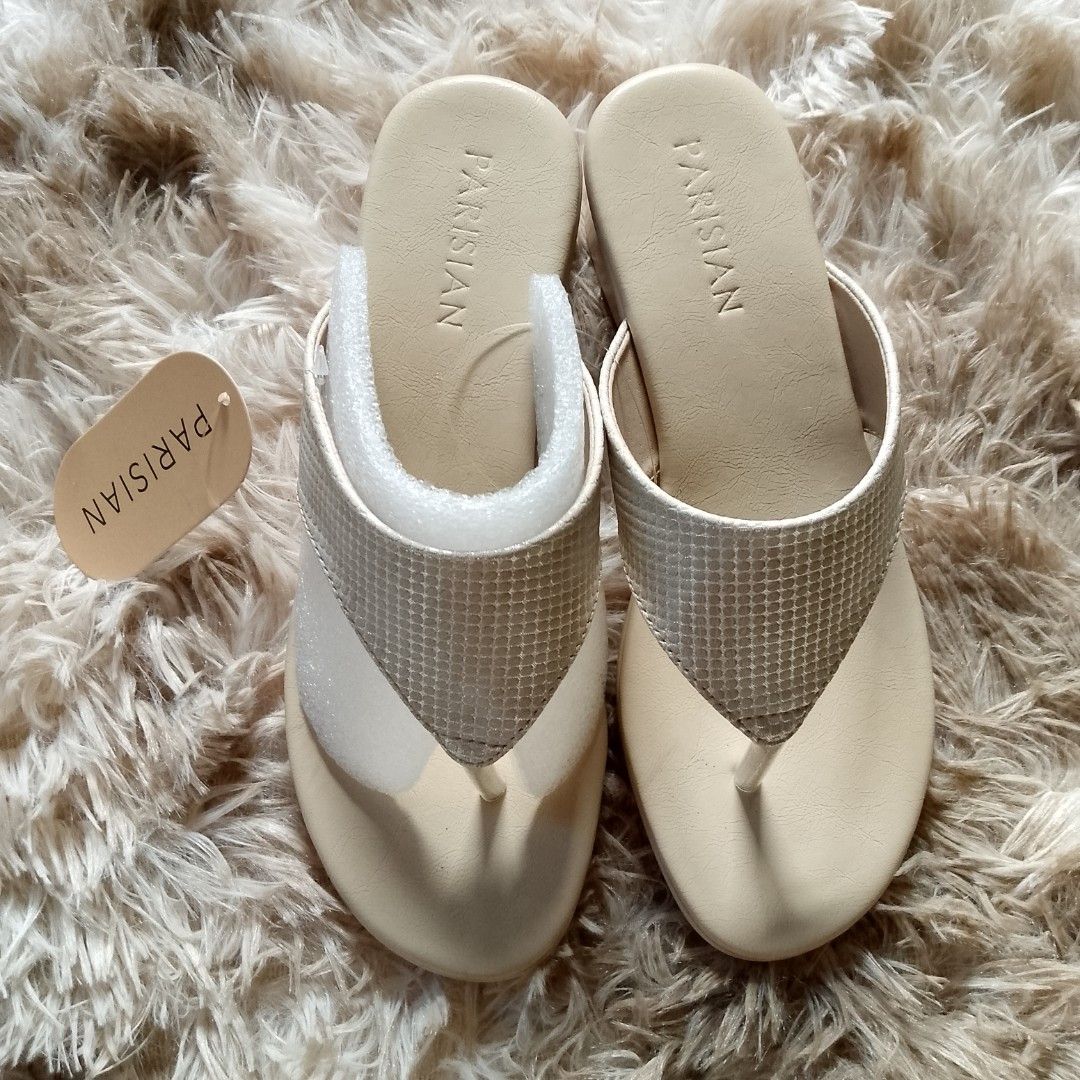 Parisian Slippers with Box (Category: Slippers and slides) located in Antipolo. Submitted by _justdropby.ph (Listing ID 1450317938, Image 1). Description: brand new size 7 available.