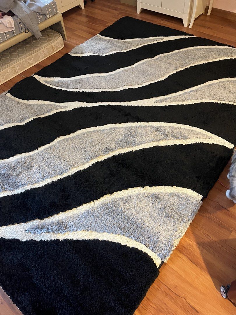Pattern Carpet (Category: Carpets, Mats & Flooring) located in Putrajaya. Submitted by sofiahana48 (Listing ID 1450204784, Image 2). Description: - Already washed at dobby - Like new - Price is negotiable .