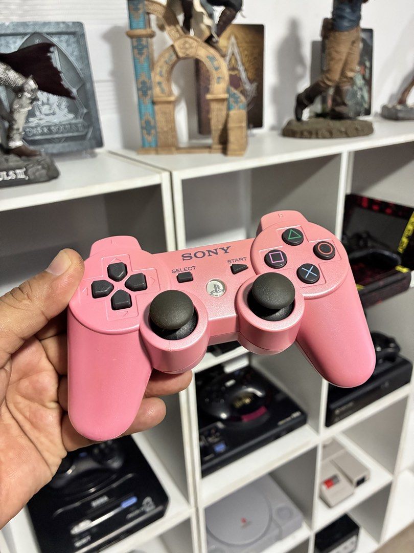 PS3 Dualshock 3 (Category: Controllers) located in Quezon City. Submitted by rgsph140 (Listing ID 1450289150, Image 1). Description: For Sale 💵 No Issues 💯 All Tested And Working Buttons 💯 Authentic 💯 All Analog Tested 💯 Description: PS3 Controller Dualshock 3 Sixaxis Candy Pink Price: 1500 pesos Mode of Payment: Cash or Gcash Shipping: Grab/Lalmove/LBC Meet ups Location: Soliven Litex Jollibee 24 Hours Warranty Crossposted Item !.