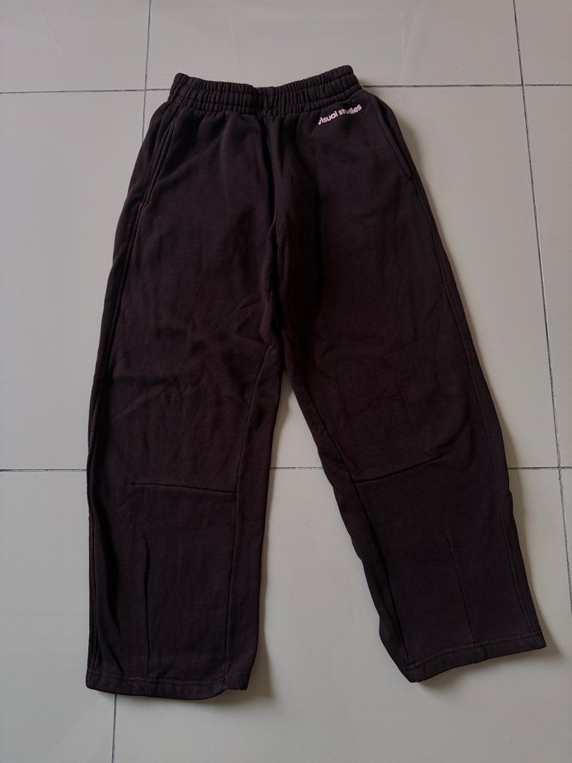 Pull&Bear pants (Category: Other Bottoms) located in Klang. Submitted by mairaaa_ (Listing ID 1450190228, Image 3). Description: .