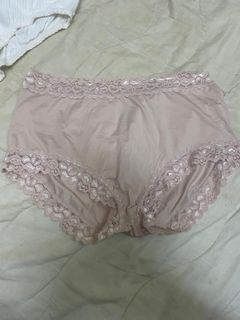 (Category: ) located in . Submitted by locaaaa (Listing ID 1450266054, Image 1). Description: .