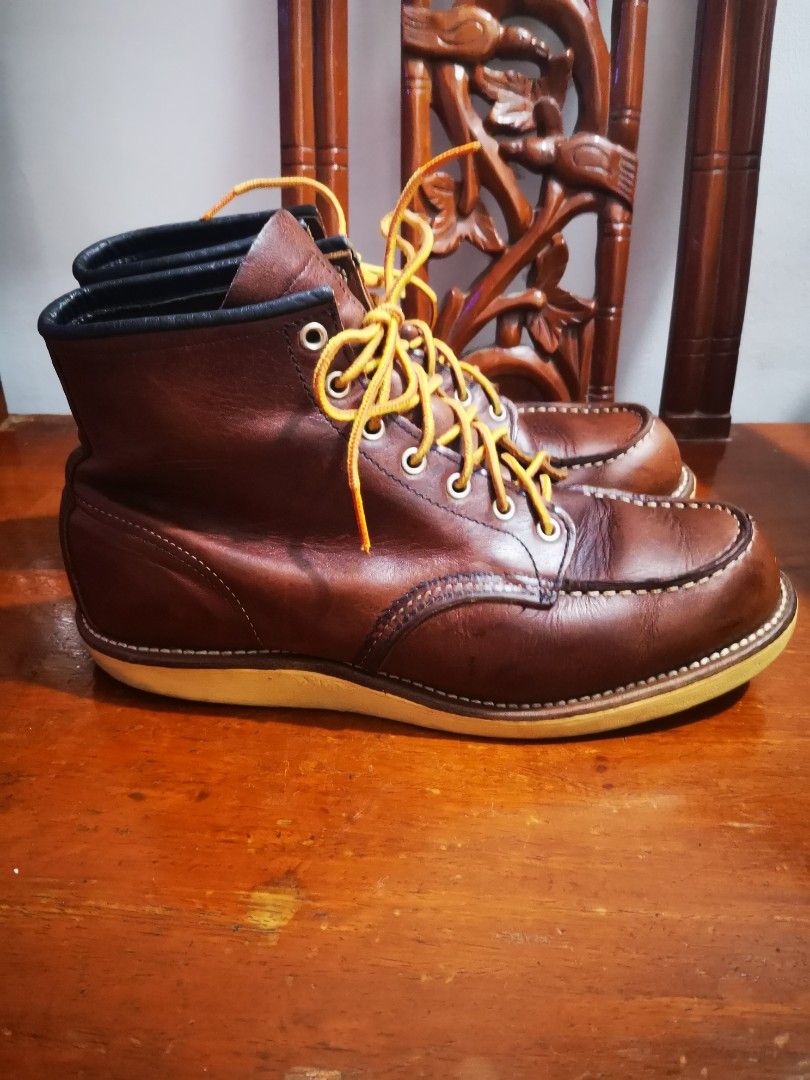 Red wing 8138 sz10 US (Category: Boots) located in Makati City. Submitted by bimmeup (Listing ID 1450146221, Image 2). Description: Size 10 No box The Red Wing 8138 is a classic 6-inch moc toe boot featuring dark brown Briar Oil Slick leather, a white Traction Tred wedge sole, and Goodyear welt construction. Issue: Used in riding scooter that's why the heels drags. But the leather is 100% fresh with minor scratch in toe area. (See pics) 5000+sf P