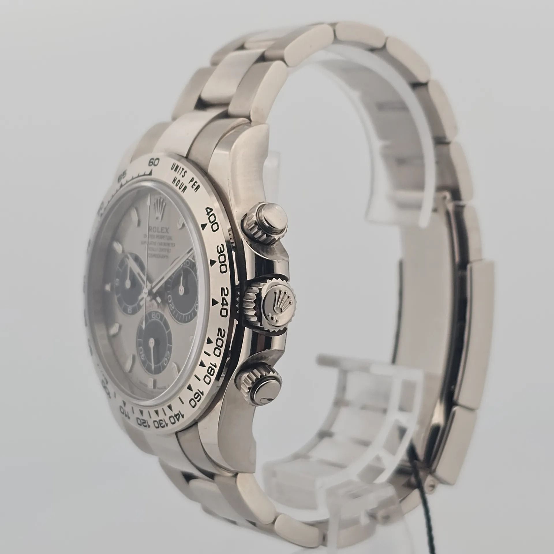 Rolex Cosmograph Daytona 116509-0072 (Category: Watches) located in Singapore. Submitted by watchbanka23 (Listing ID 1450168358, Image 2). Description: MB260590URLX22 Watch Condition Good Warranty Card Year 2022 Diameter 40mm Movement Automatic Case Material White Gold Dial Color Black Accessories Includes original packaging box and certification documents No Exchange Thank You ---------------------------------------------------------- Most Subsc