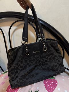 (Category: ) located in . Submitted by deerestcloset (Listing ID 1450306208, Image 1). Description: .
