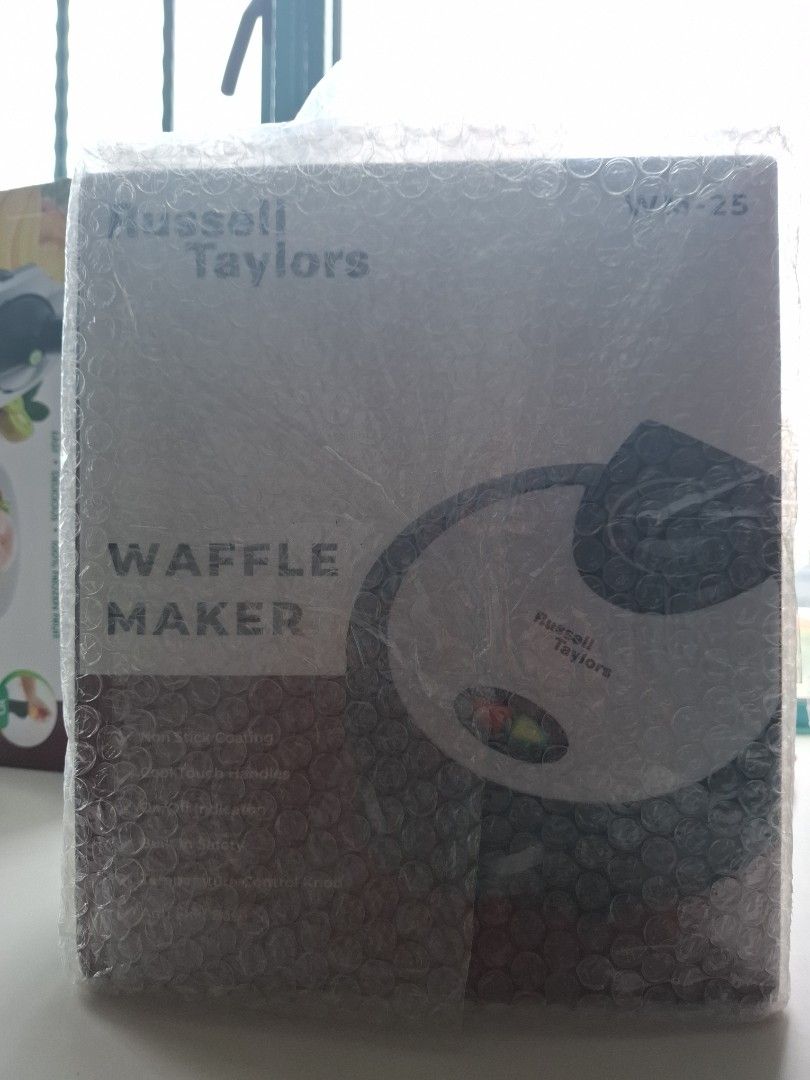 Russell Taylors WM-25 Waffle Maker