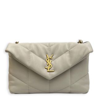 (Category: ) located in . Submitted by carousellluxury (Listing ID 1450233864, Image 1). Description: .