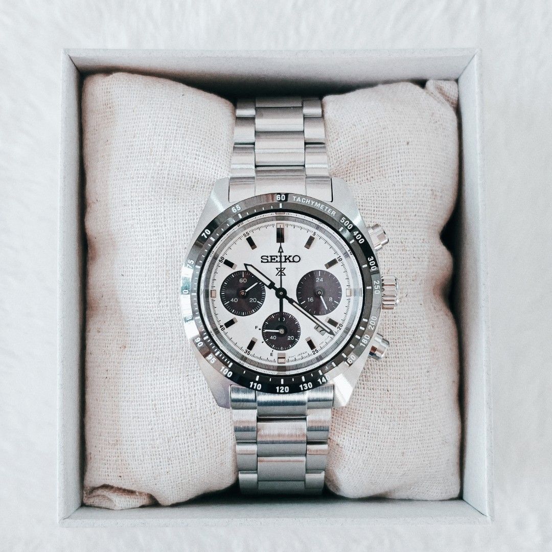Seiko SSC961 Panda V3 (Category: Men's Watches) located in San Juan City. Submitted by ithandtechhub (Listing ID 1450221476, Image 1). Description: Case diameter: 39.0mm Complete Inclusion AD Stamped 3 Years Warranty Pickup/Walk-in: Greenhills | Cainta Meet-up around Metro Manila Money-back guarantee if fake.