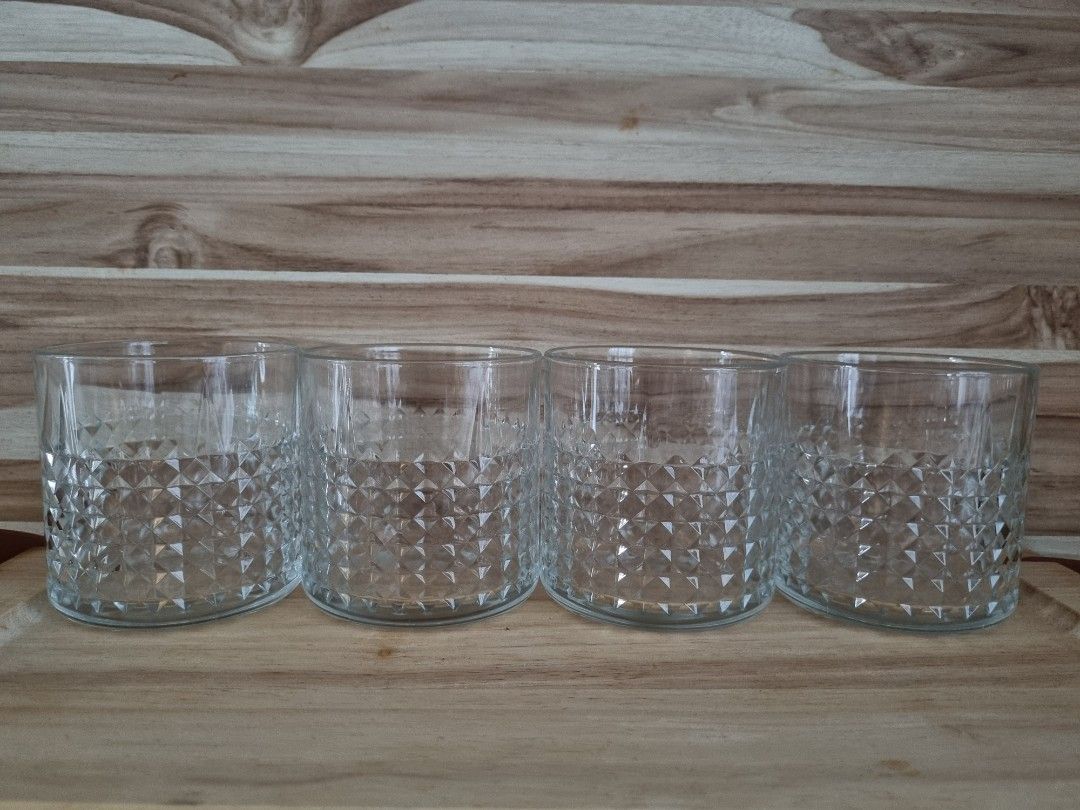 Set of 4 Geometric Patterned Glasses511675392045895680