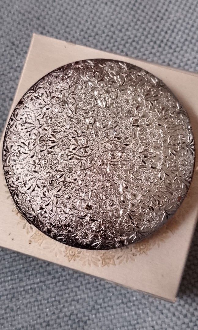 Shishiedo compact powder (Category: Makeup) located in Cabanatuan. Submitted by miss.maia (Listing ID 1450236784, Image 2). Description: .