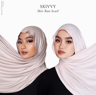(Kategori: ) berada di . Dikirim oleh stillinwear (ID iklan 1450266022, Gambar 1). Deskripsi: .