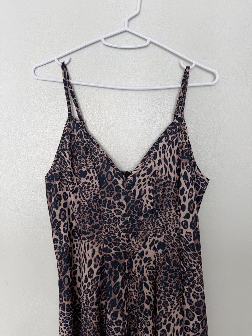 Sleeveless Summer Printed Long Dress (Leopard) (Category: Dresses) located in Manila. Submitted by angelafits (Listing ID 1450214489, Image 3). Description: fits S-L 🛵 delivers everyday via Lalamove 📦delivers via J&T 🧾accepts GCash/BDO bank transfer 📍California Garden Square, Mandaluyong City.
