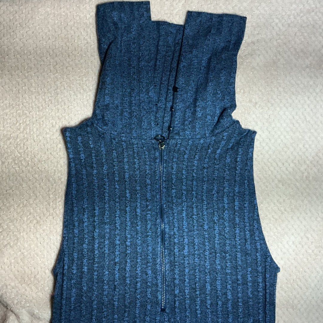 Stradivarius Blue Ribbed Sleeveless Jumpsuit (Category: Jumpsuits) located in Meycauayan. Submitted by dhrift_zai (Listing ID 1450251291, Image 2). Description: Brand: Stradivarius Blue-Grey, Rib Knit Front Zip Jumpsuit Size on Tag: Small (EUR S / USA S) Features: Ring Zip Pull, Convertible Collar.