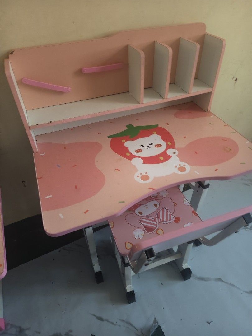 STUDY TABLE FOR KIDS SECOND HAND (Category: Kids Tables & Chairs) located in Bulacan. Submitted by bbylove24 (Listing ID 1450172005, Image 2). Description: BAWAS GAMIT nasa pic na po mga dents salamat ..