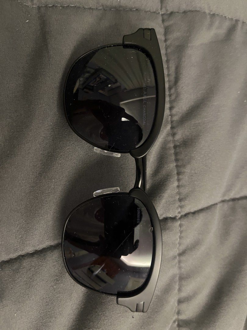 SUNNIES STUDIOS - Axel Sunglasses (Category: Sunglasses & Eyewear) located in Cavite. Submitted by Djbstuff (Listing ID 1450257161, Image 1). Description: - Sunnies Studios Axel Charcoal Sunglasses - Frame Color: Black - Lens Color: Dark Charcoal .