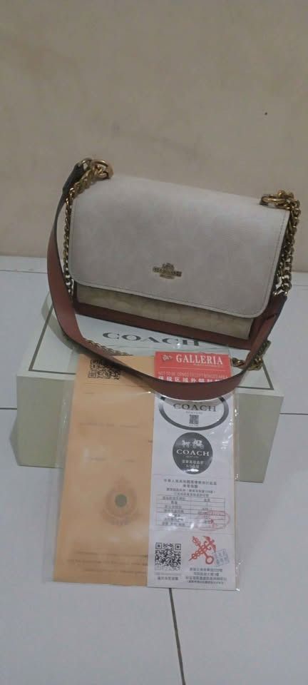 Tas coach (Kategori: Tas & Dompet Wanita) berada di Jakarta Barat. Dikirim oleh modekita (ID iklan 1450197551, Gambar 3). Deskripsi: Harga net langsung CO oren link di bio/opsi pengiriman.