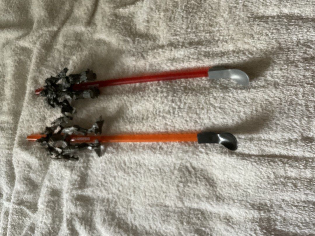 Transformers Slurpee Straws with Figures - 2 Pieces (Category: Action & Battle Toys) located in Las Pinas. Submitted by ydnam0815 (Listing ID 1450135573, Image 3). Description: - Set of 2 collectible Transformers Slurpee straws. - Features two different Transformer figures. - One straw is orange, the other is red. - Ideal for Transformers fans and collectors. - Great addition to any collection..